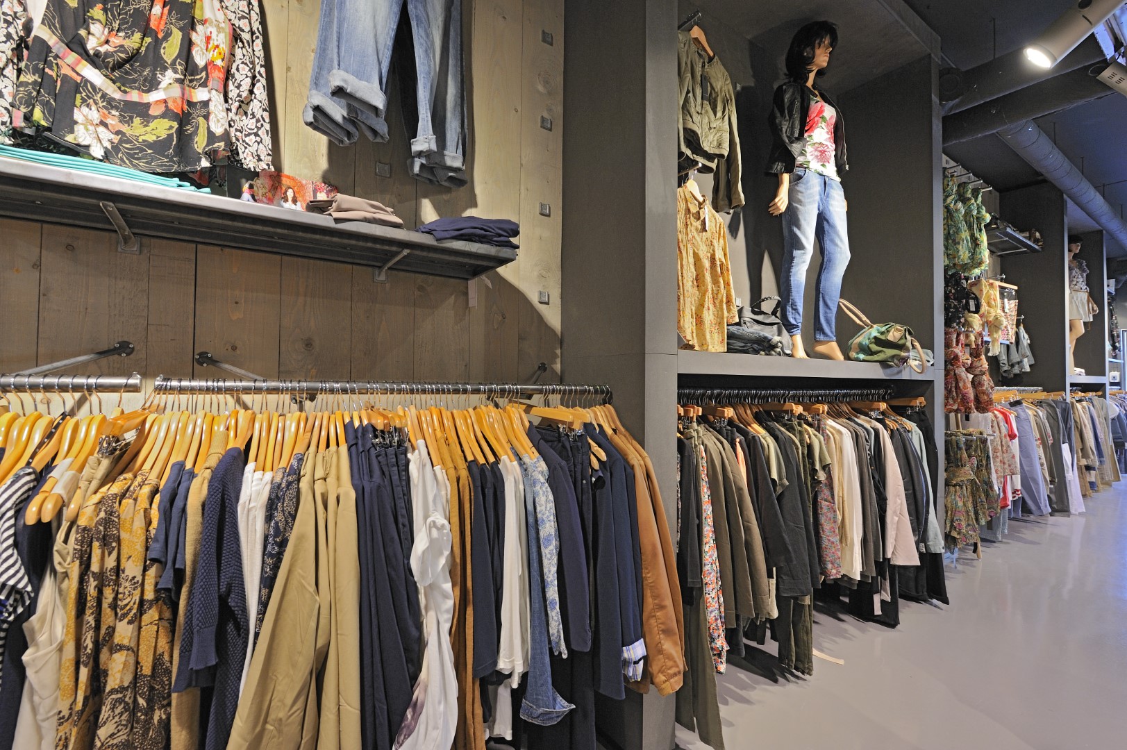 Centro House of Jeans, NL - 